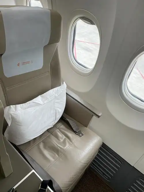 国内窄体机公务舱天花板?东航73n粗略测评