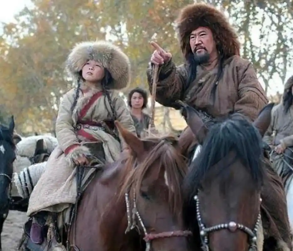 铁木真刚过门的妻子孛儿帖被篾儿乞人掳走,九个月后,铁木真救出孛儿帖