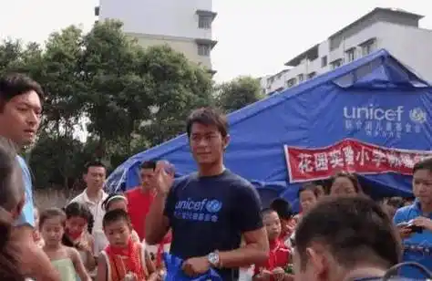 古天乐学校荒废多年没用处,是为积攒人气?