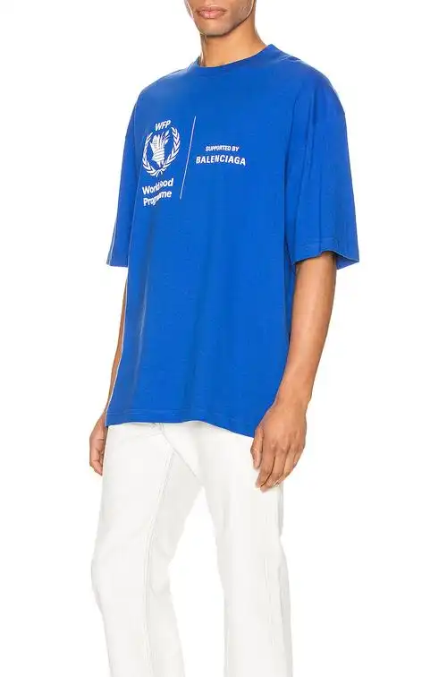 balenciaga medium tee – 蓝色 | fwrd