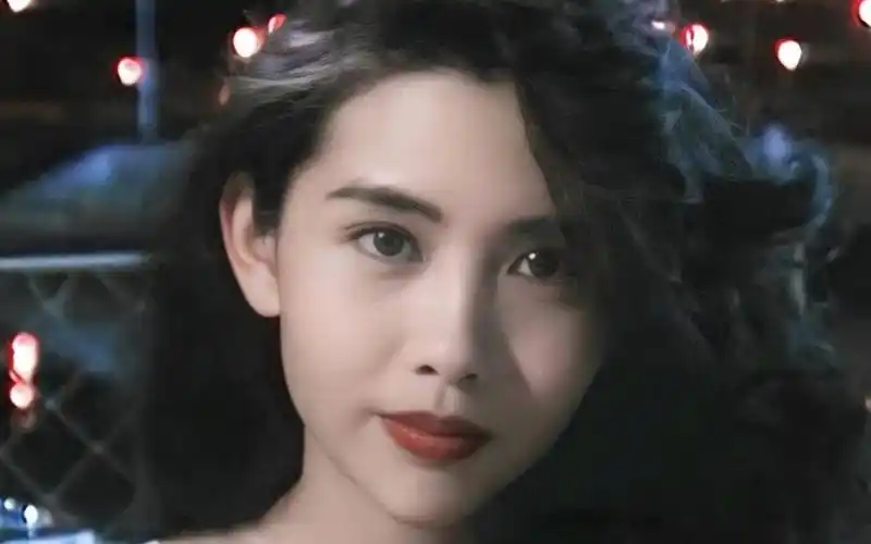 邱淑贞集性感可爱俏皮多风格一身的港风女星