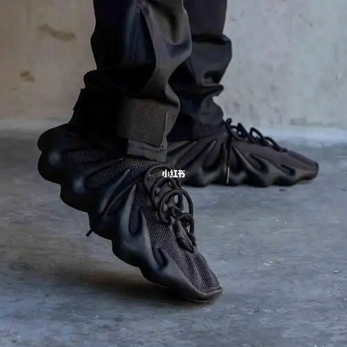 yeezy450黑魂配色实物上脚曝光