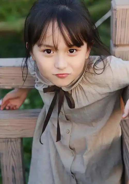 刘楚恬:2岁出道年入百万,6岁火遍全国,如今怎么样了_父母_孩子_女儿