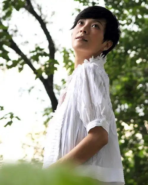 图:大陆女星苏岩写真照 - 14