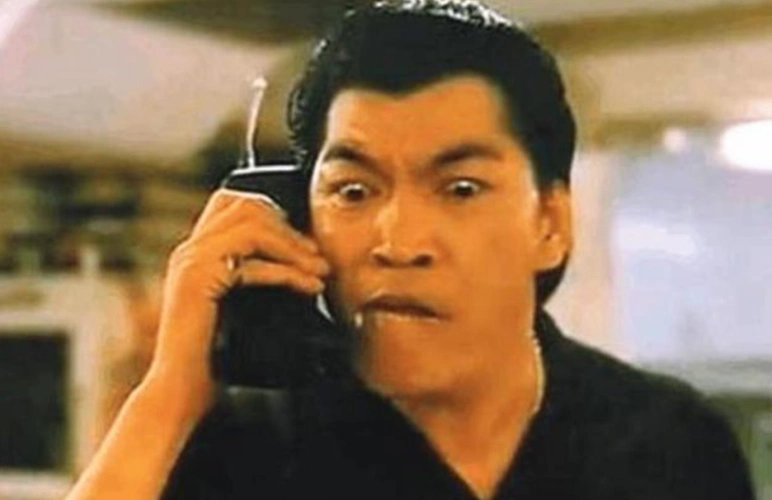 "大傻"成奎安的家庭悲剧:三兄弟同一年去世,25岁孙子车祸身亡_腾讯