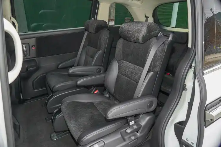 艾力绅第二排座椅-轴距-雷达-易车