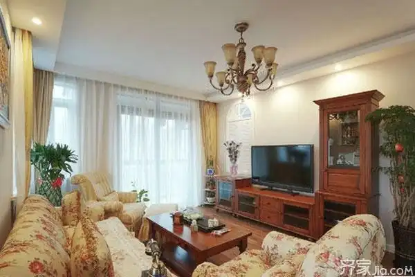 有窗户的电视背景墙 客厅电视背景墙的另一种美 2015-08-14