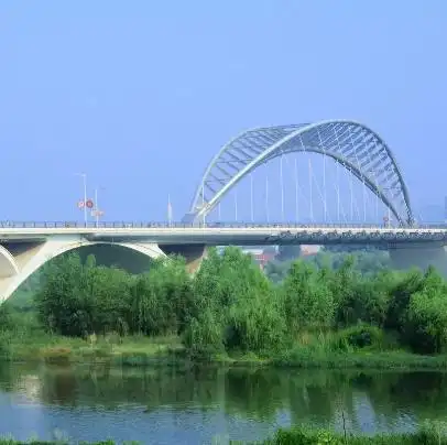 瀛洲大桥是一处洛阳高新区跟洛龙区的过江通道,是非常典型的公路特