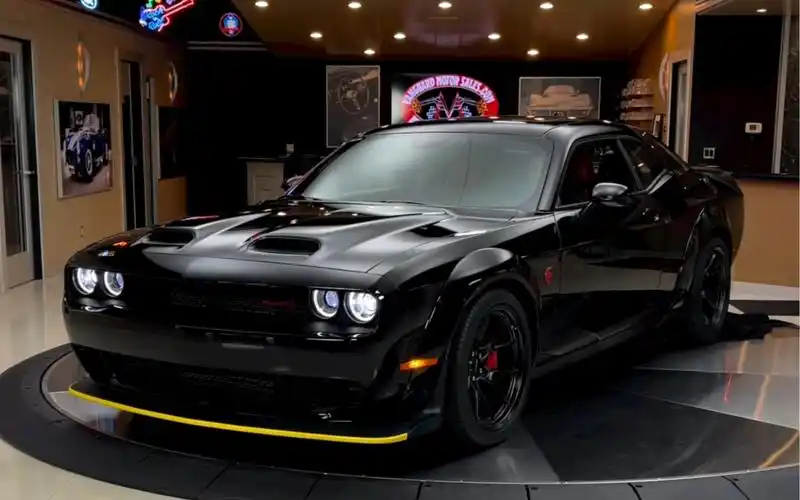 沉浸式体验道奇地狱猫