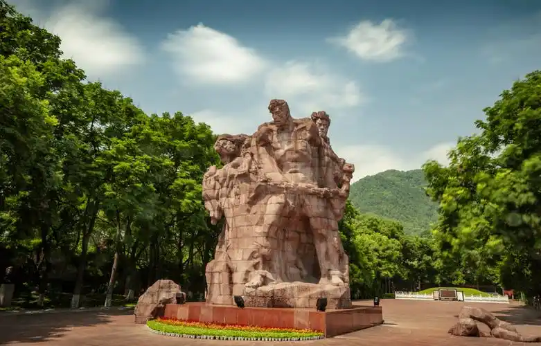 重庆歌乐山雕塑 红岩联线供图