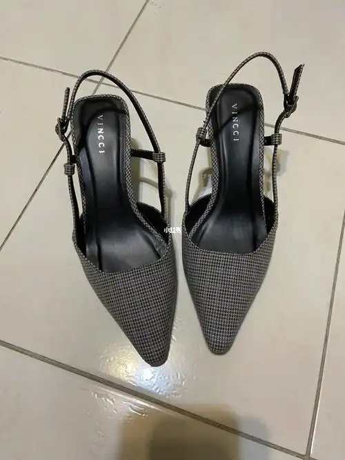 二手出让断舍离vincci格子高跟鞋