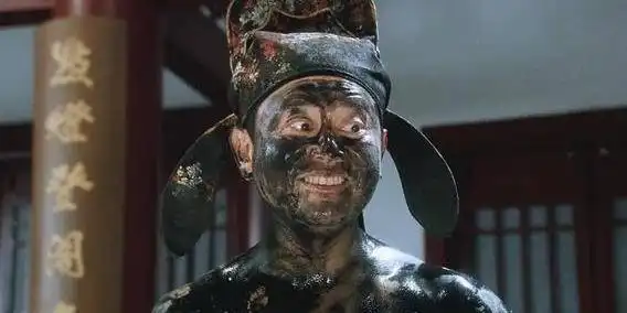 在拍摄《唐伯虎点秋香》时,据说祝枝山这个角色原本是打算让梁家辉