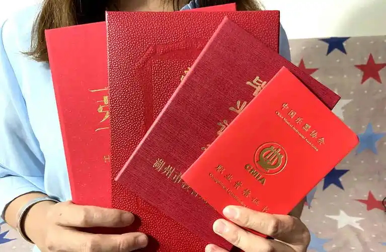 林明飞:弹钢琴"出圈"的"70后"农民工