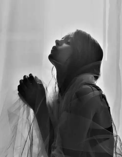 100幅经典的女性黑白照