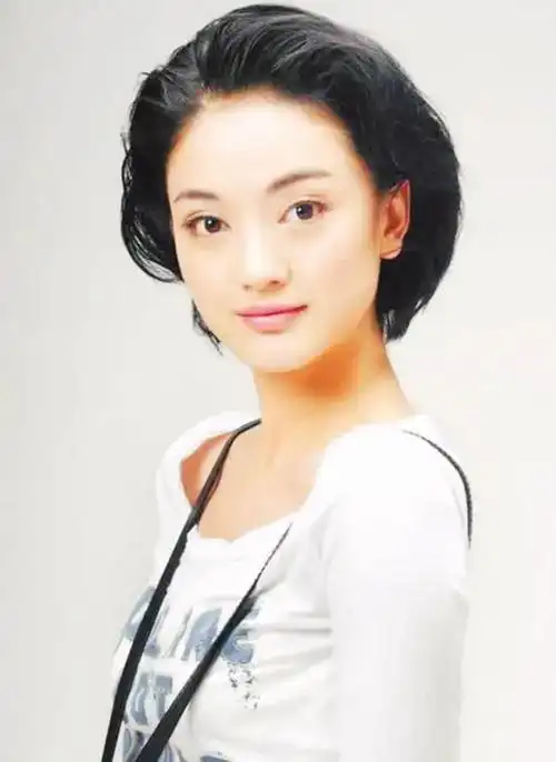 朱杰和胡歌是同学貌美如花从不炒作丈夫位列全球亿万富豪榜