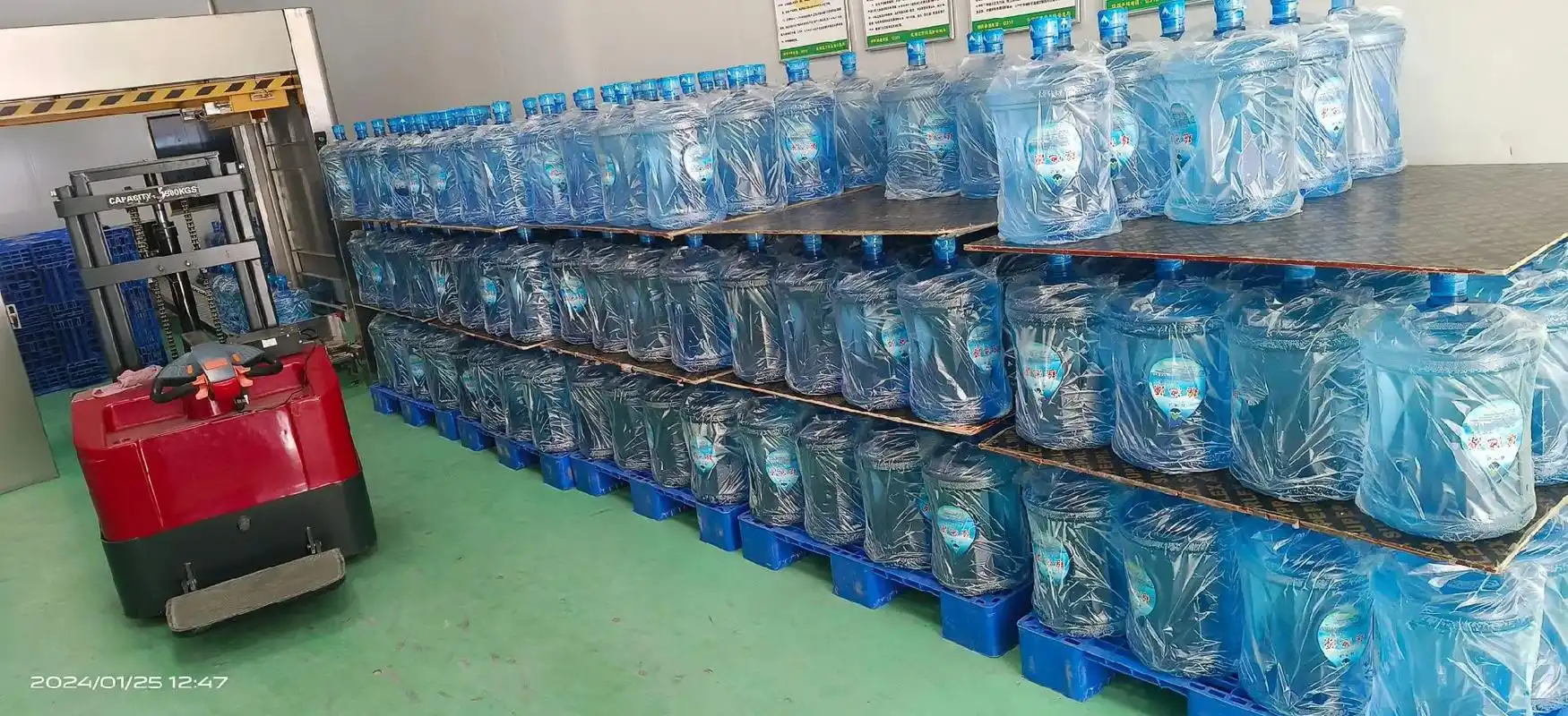 年底福利来袭[微笑],瑶池源纯净水单桶购买十元,购买水票一百 - 抖音