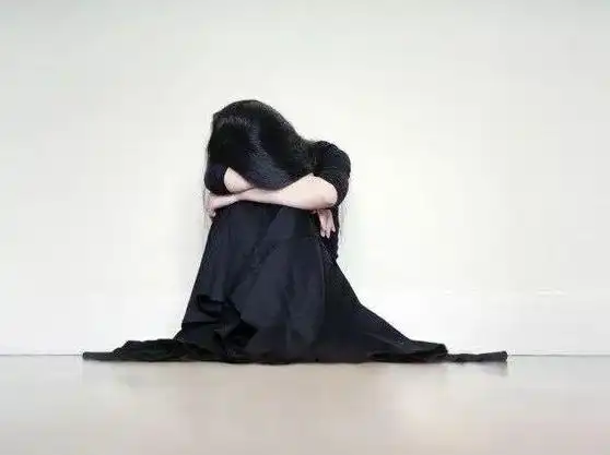 你觉得哪个女孩最无助测测你在爱情里最怕失去什么