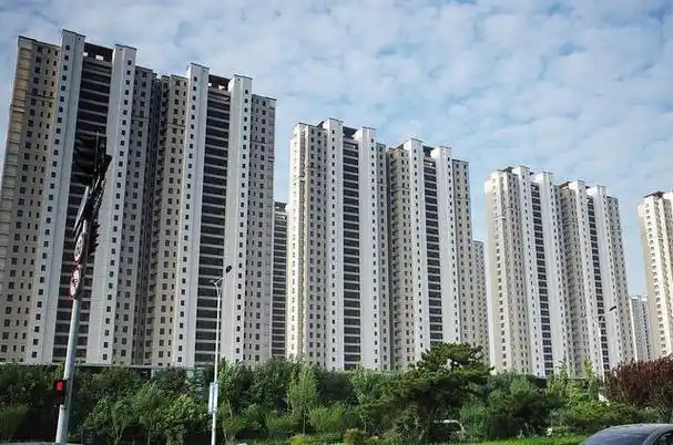 曹德旺预测"应验",国内二三十层的高层住宅,会是怎样的下场?