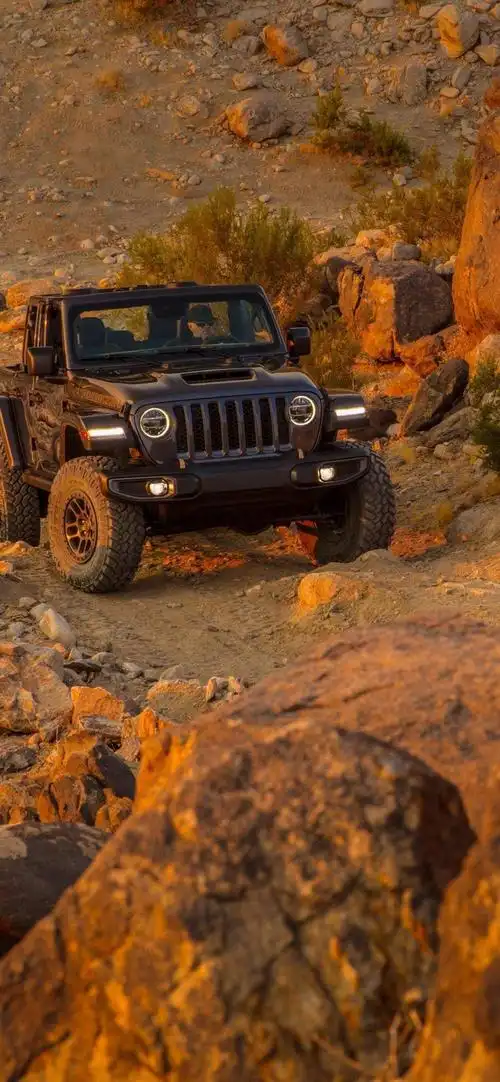 牧马人壁纸新款,牧马人壁纸手机壁纸-图片大观-奇异网