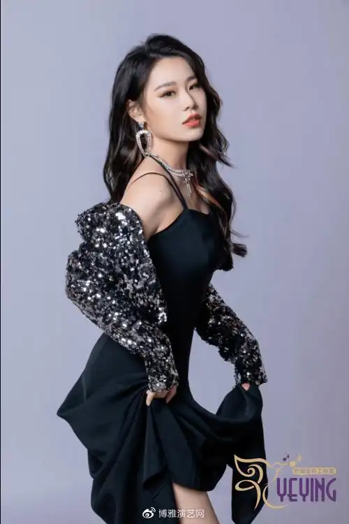 抖音网红歌手, 善于歌唱/作曲/填词.