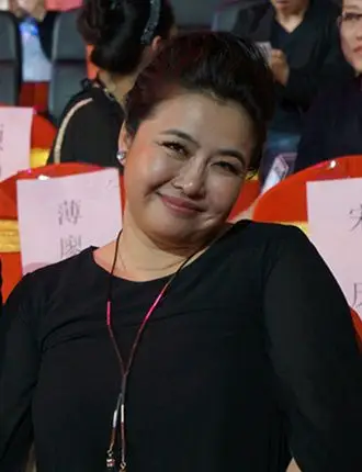 王澜《伊犁河》入围大影节 获称母亲节最好献礼