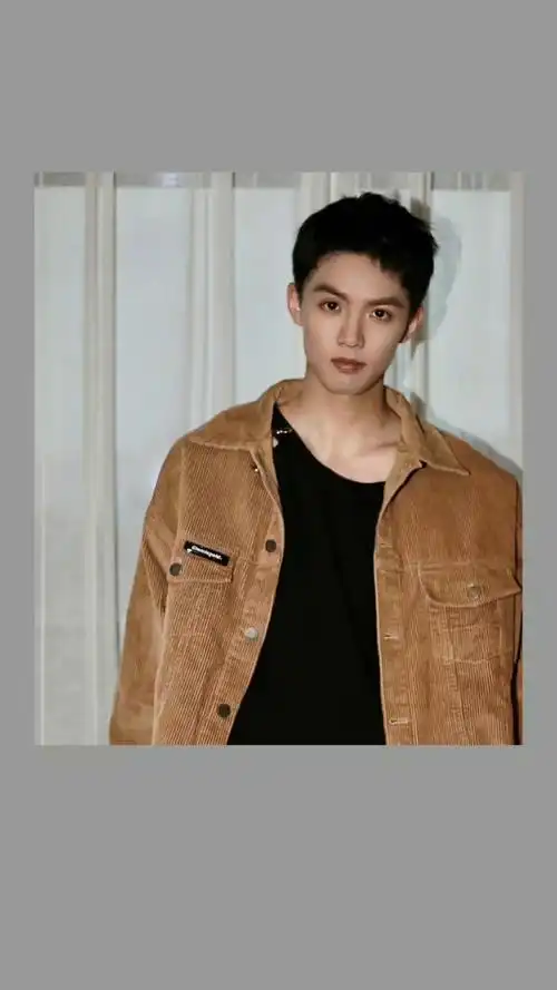 他已婚但是他真的很像我的理想型 学历又高 什么事都会#周峻纬