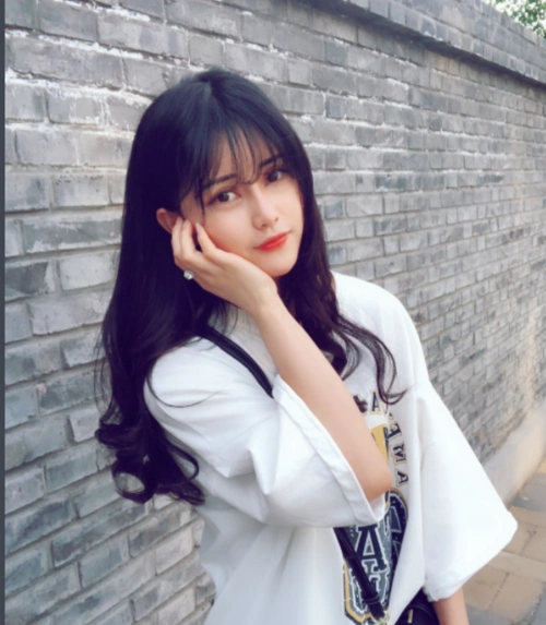 网红麦小兜个人生活照写真集图片