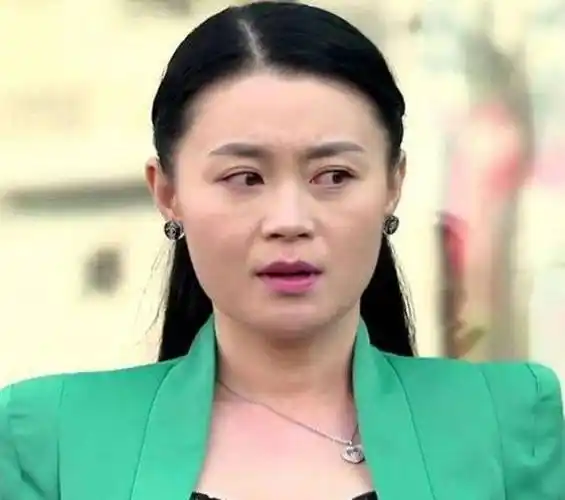 原创 被《乡村爱情》"坑"了的女演员,戏里戏外的差距有点大啊!