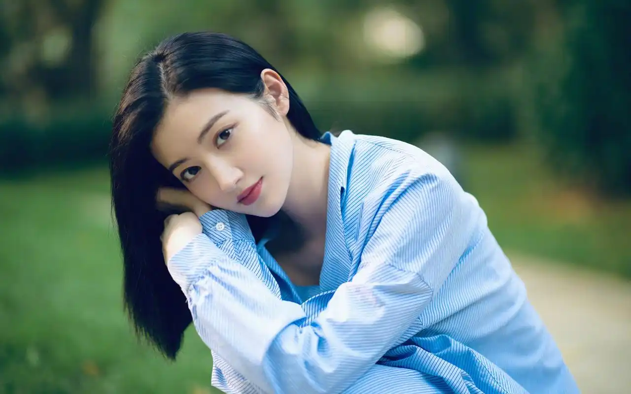 景甜清新养眼高清桌面壁纸