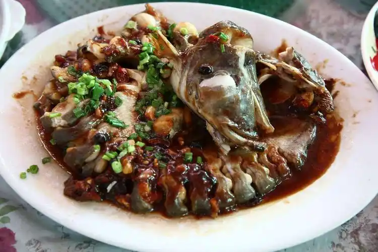 豉汁蒸鲶鱼——南昆山的鲶鱼也是特别细腻