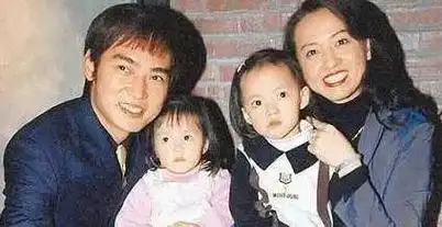 "李寻欢"焦恩俊,两婚两离,54岁又单身了