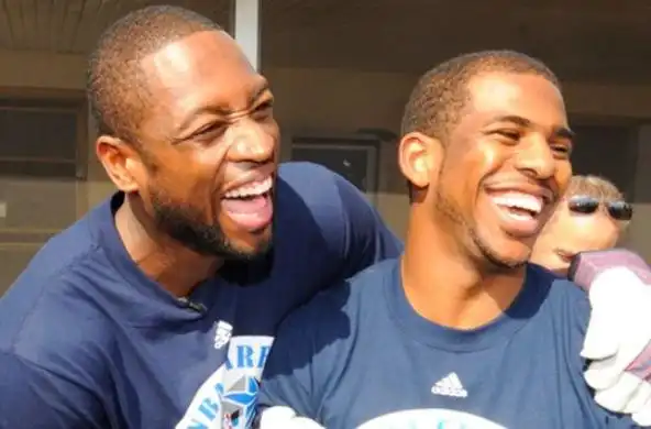 四兄弟关系极好,就在今天,保罗在社交媒体上公开晒出了韦德送给他的