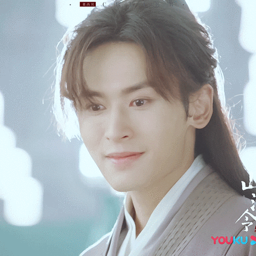 张哲瀚用一个欣慰的笑和叹,无声地告诉了观众周子舒的选择:知己既去