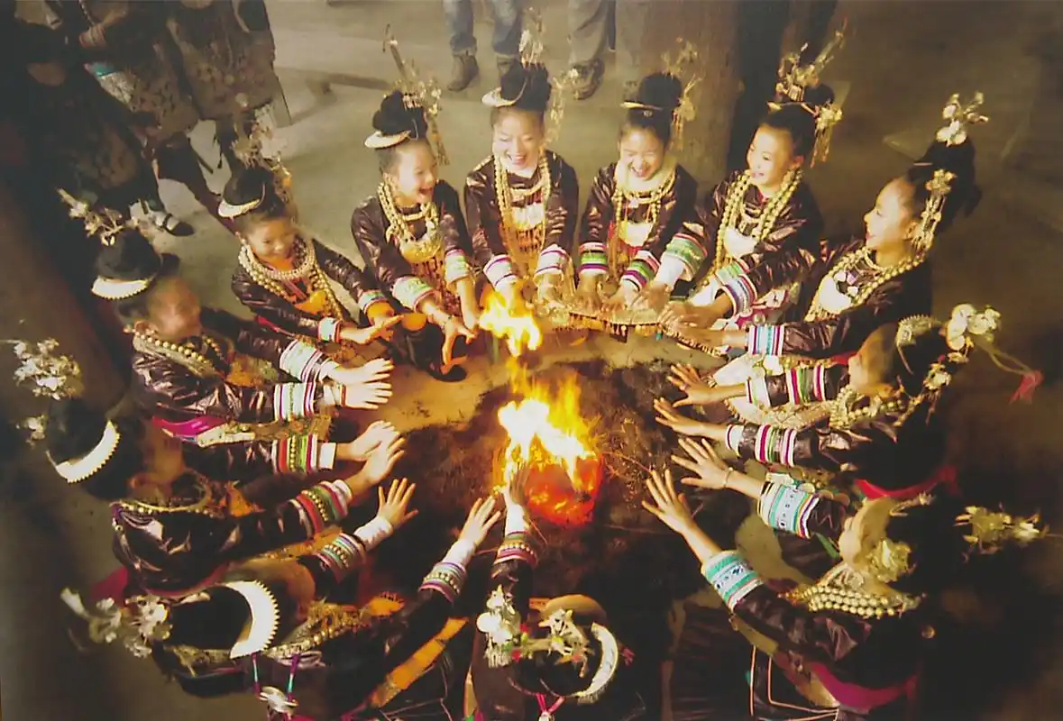 "多彩映秀"贵州少数民族风情艺术摄影精品展举行