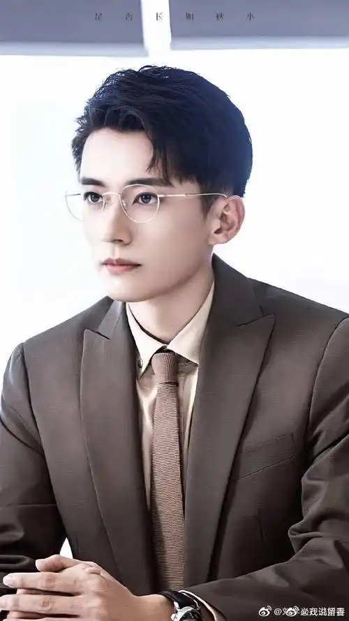 适合演斯文败类型的男演员安利楼