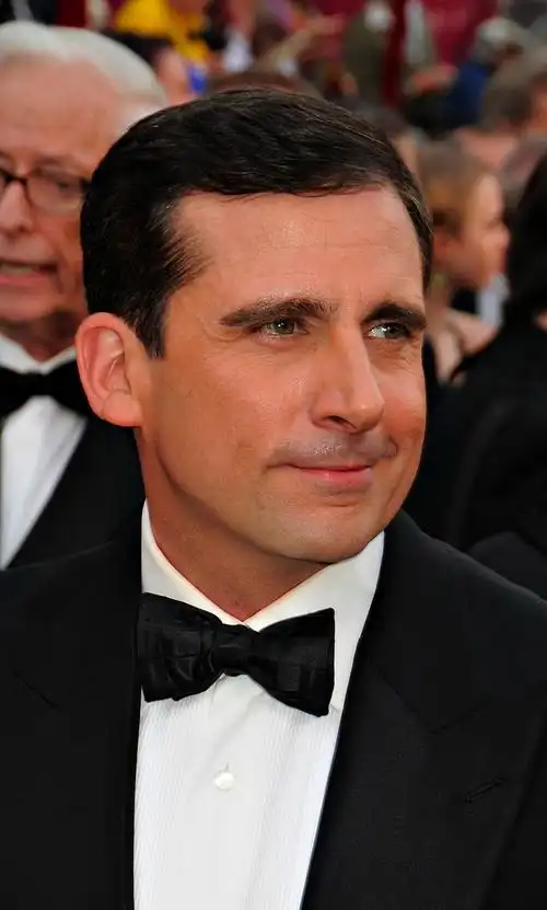 p>史蒂夫·卡瑞尔 i>(steve carell) /i>,1962年8月16日出生于美国马