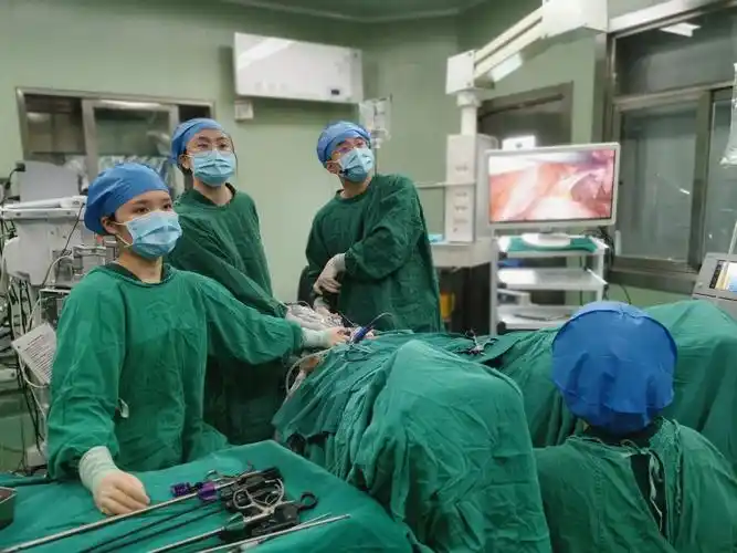 妇科手术直播周在我院双院区手术室成功举办