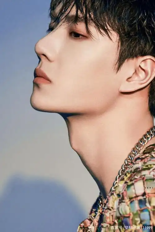 王一博张扬的喉结,魅惑的侧脸,谁有自信来挑战