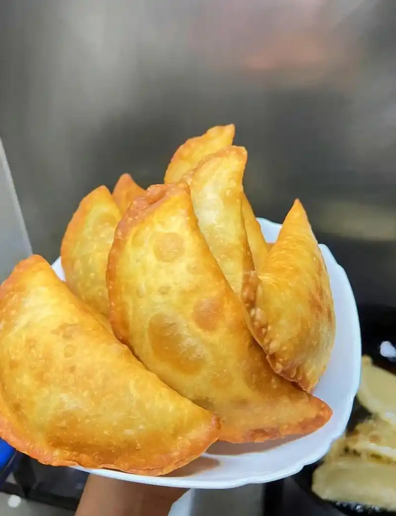 河南特色炸菜角.小年至,就只想吃妈妈做的炸菜角,自己研究出来 - 抖音