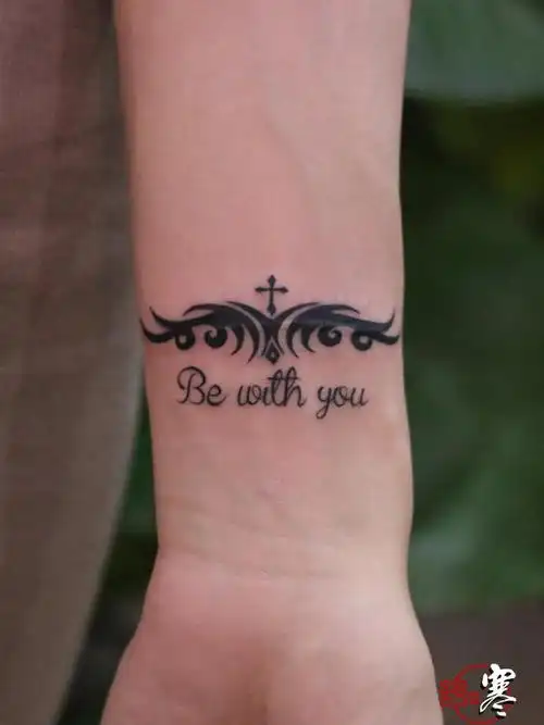 图腾字母_纹身图案手稿图片_舒寒的纹身作品集