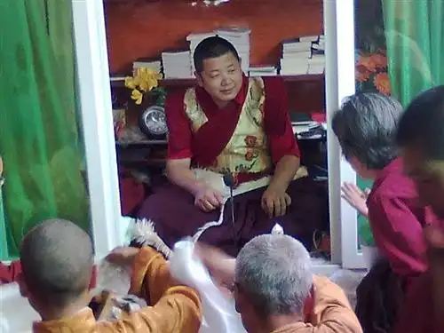 【藏区图影意10】亚青寺的活佛(15图)