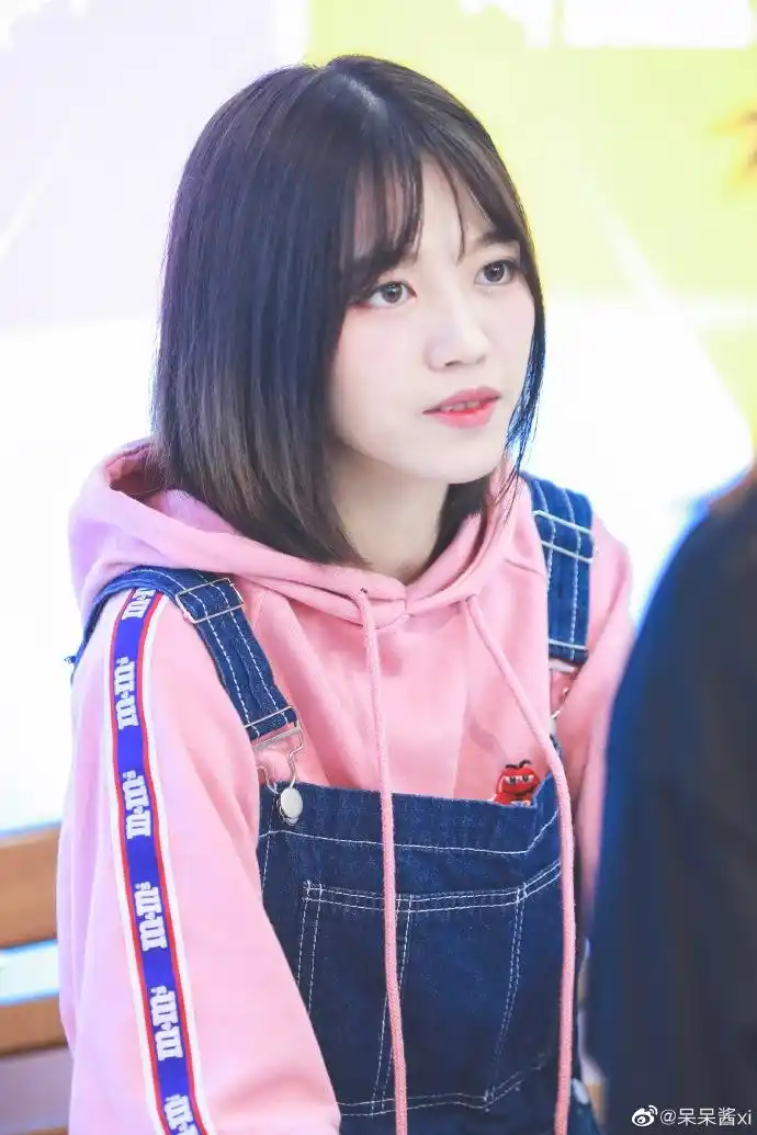 易嘉爱           @snh48-易嘉爱