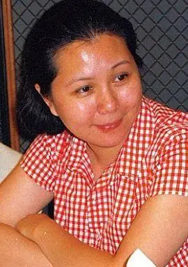 星座:不详血型:不详身高:不详生日:不详地区:不详简介:古嘉露于1982年