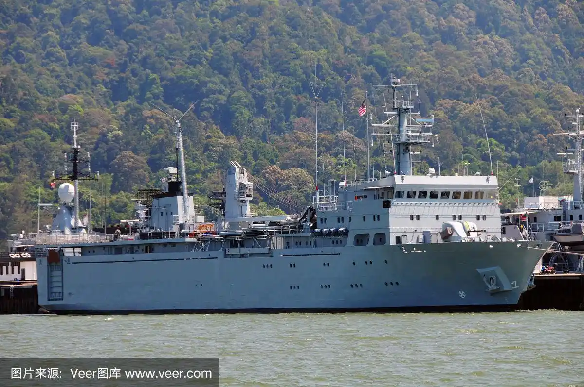 海军多用途支援舰