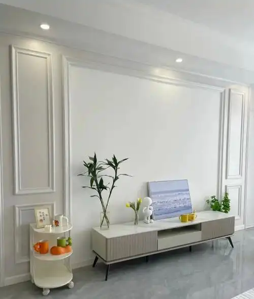 客厅不高大尚,那肯定是背景墙惹的祸|石膏线|乳胶漆|柜子|白墙|电视