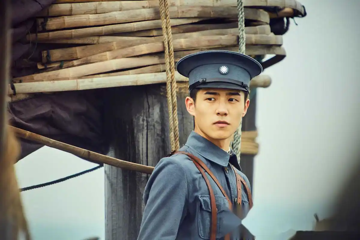 电影建军大业今日即将上映 青年演员刘昊然很荣幸接受大家检阅