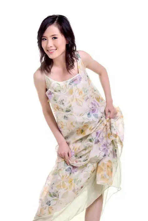 杨一图片 央视主持人杨一图片