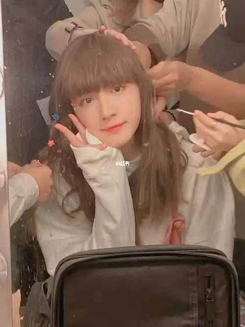 翟潇闻  女装yyds