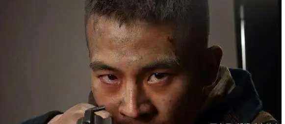 八佰欧豪精彩演绎战争中贪生怕死是一种常态视死如归也是