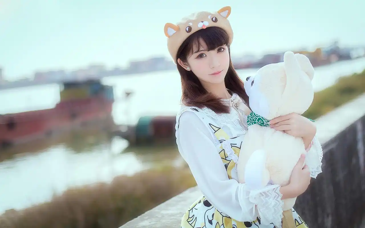 可爱萝莉清新自然唯美写真桌面壁纸